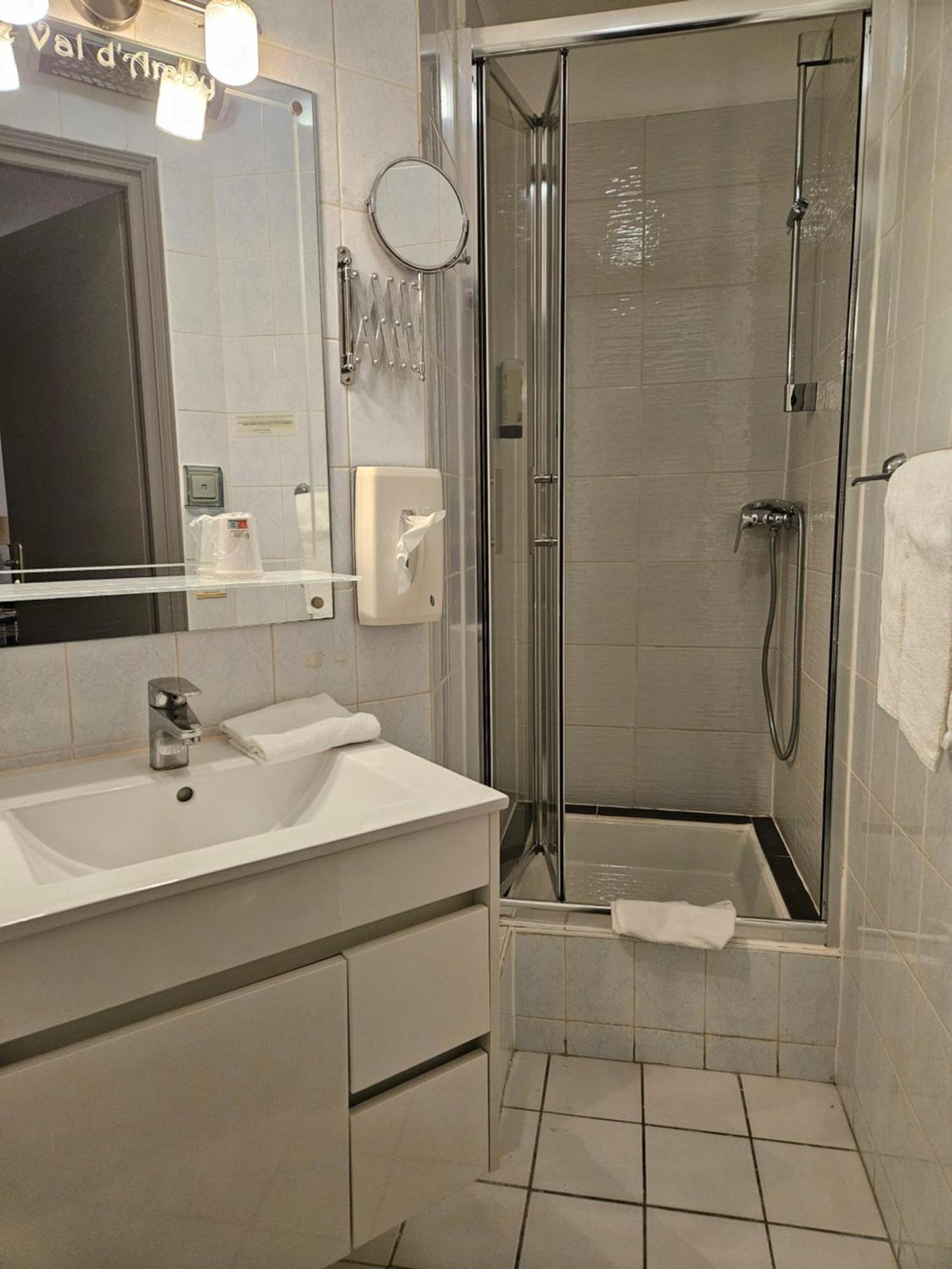 Le Val D'Amby Hotel Hieres-Sur-Amby Ngoại thất bức ảnh