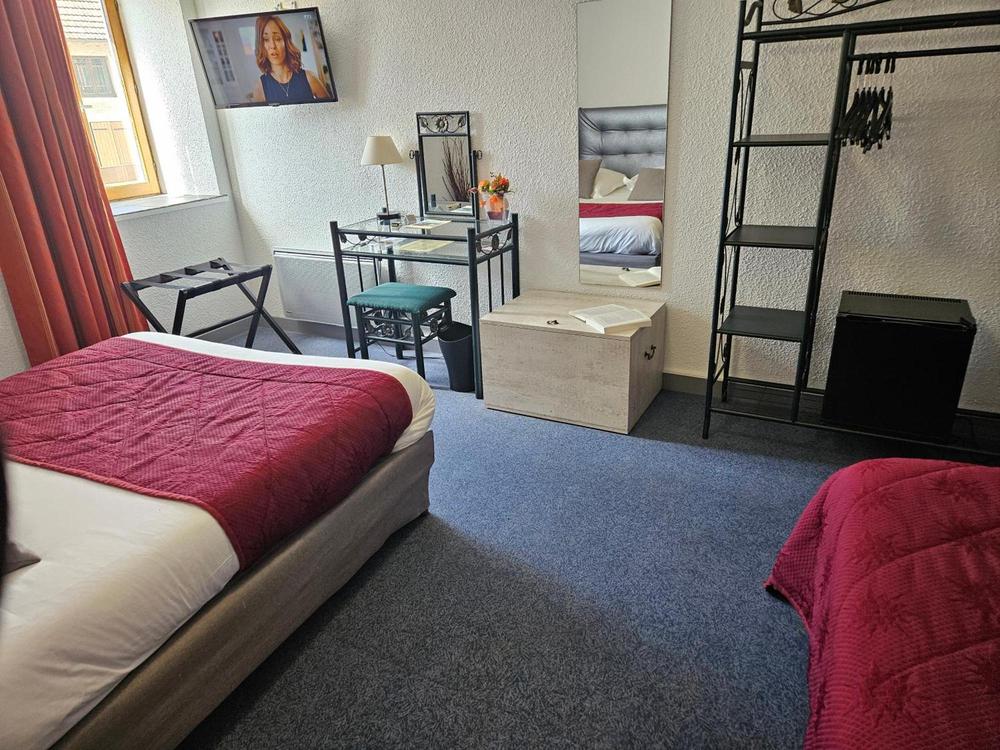 Le Val D'Amby Hotel Hieres-Sur-Amby Ngoại thất bức ảnh