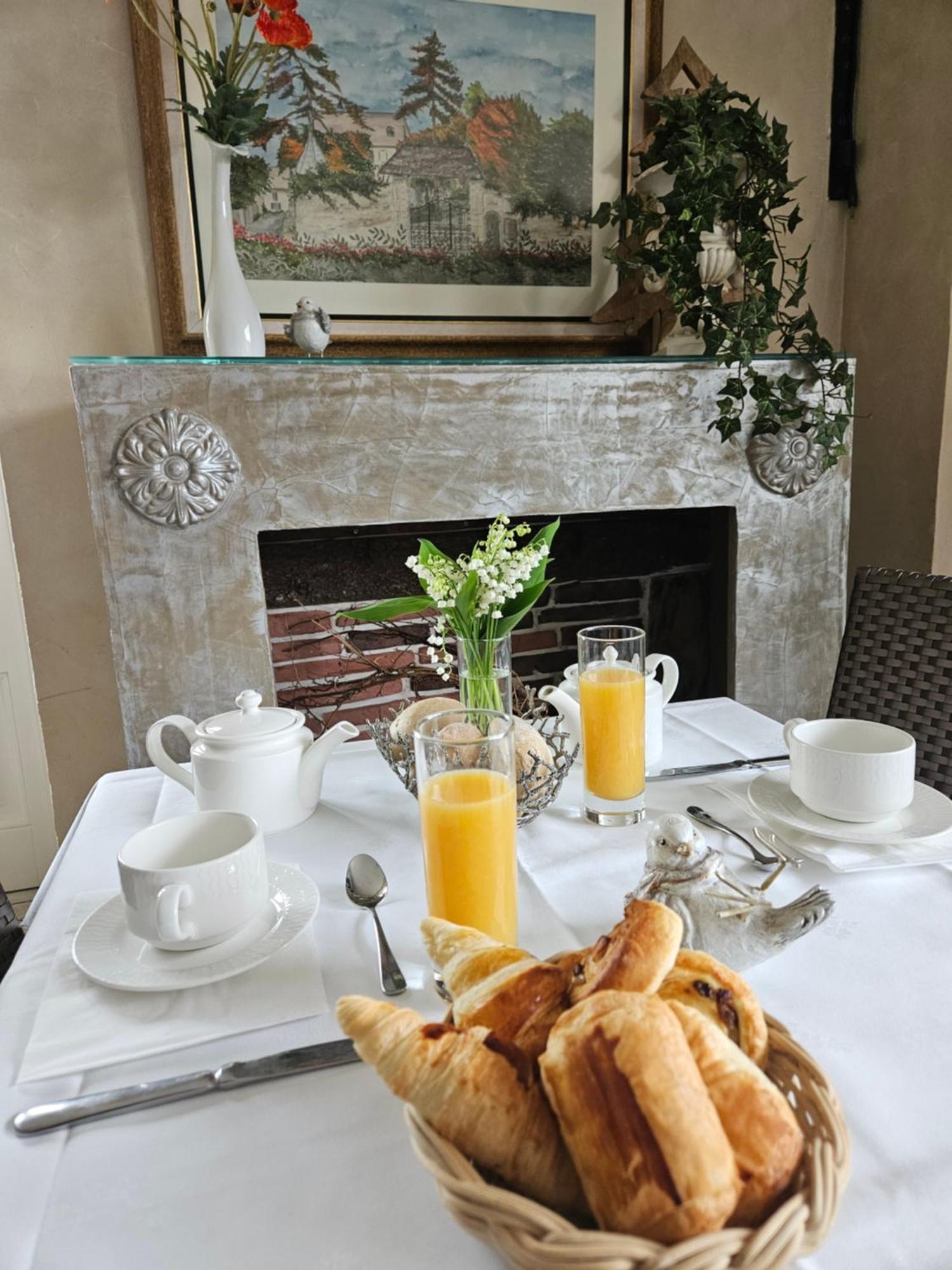 Le Val D'Amby Hotel Hieres-Sur-Amby Ngoại thất bức ảnh