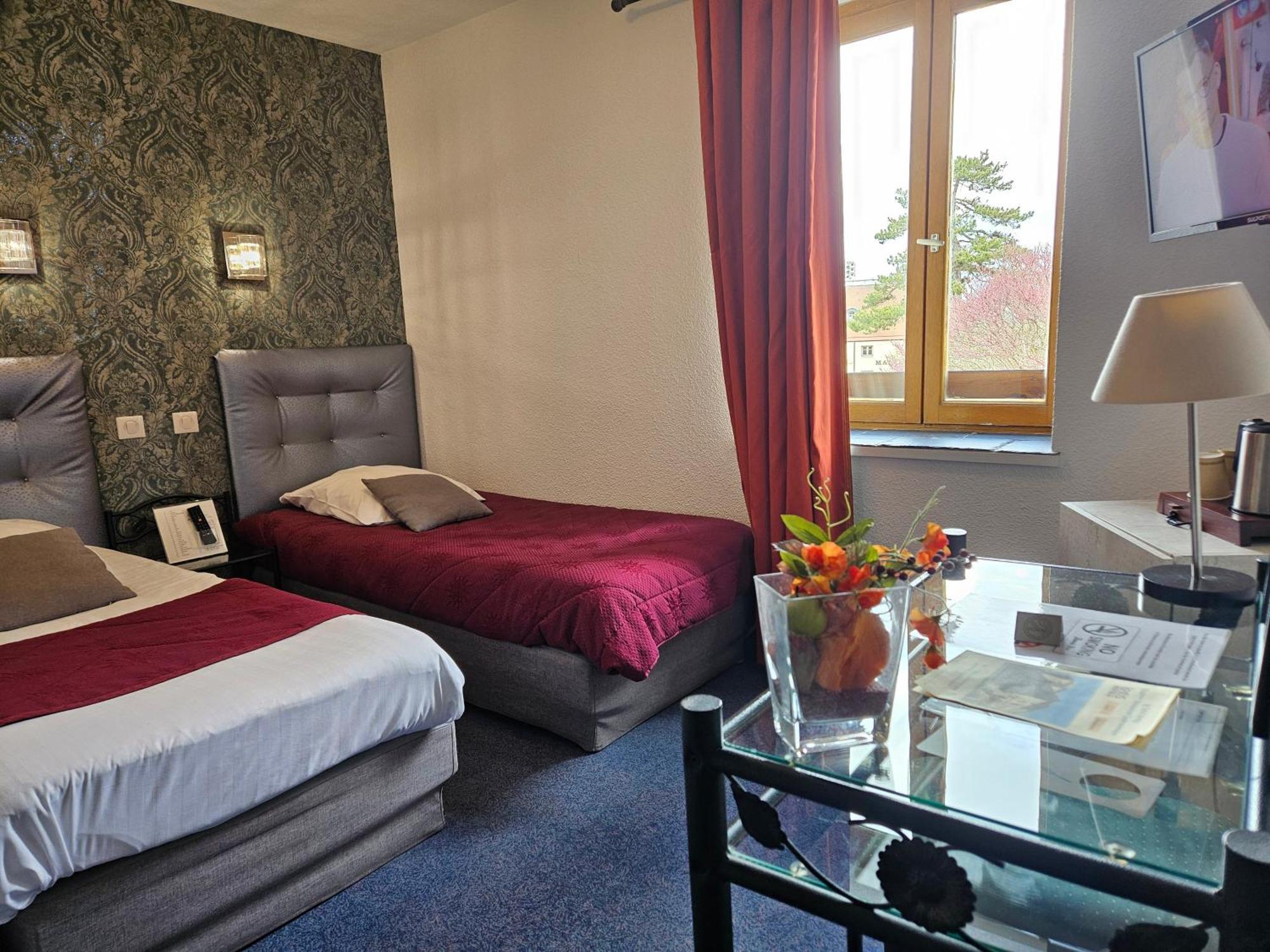Le Val D'Amby Hotel Hieres-Sur-Amby Ngoại thất bức ảnh