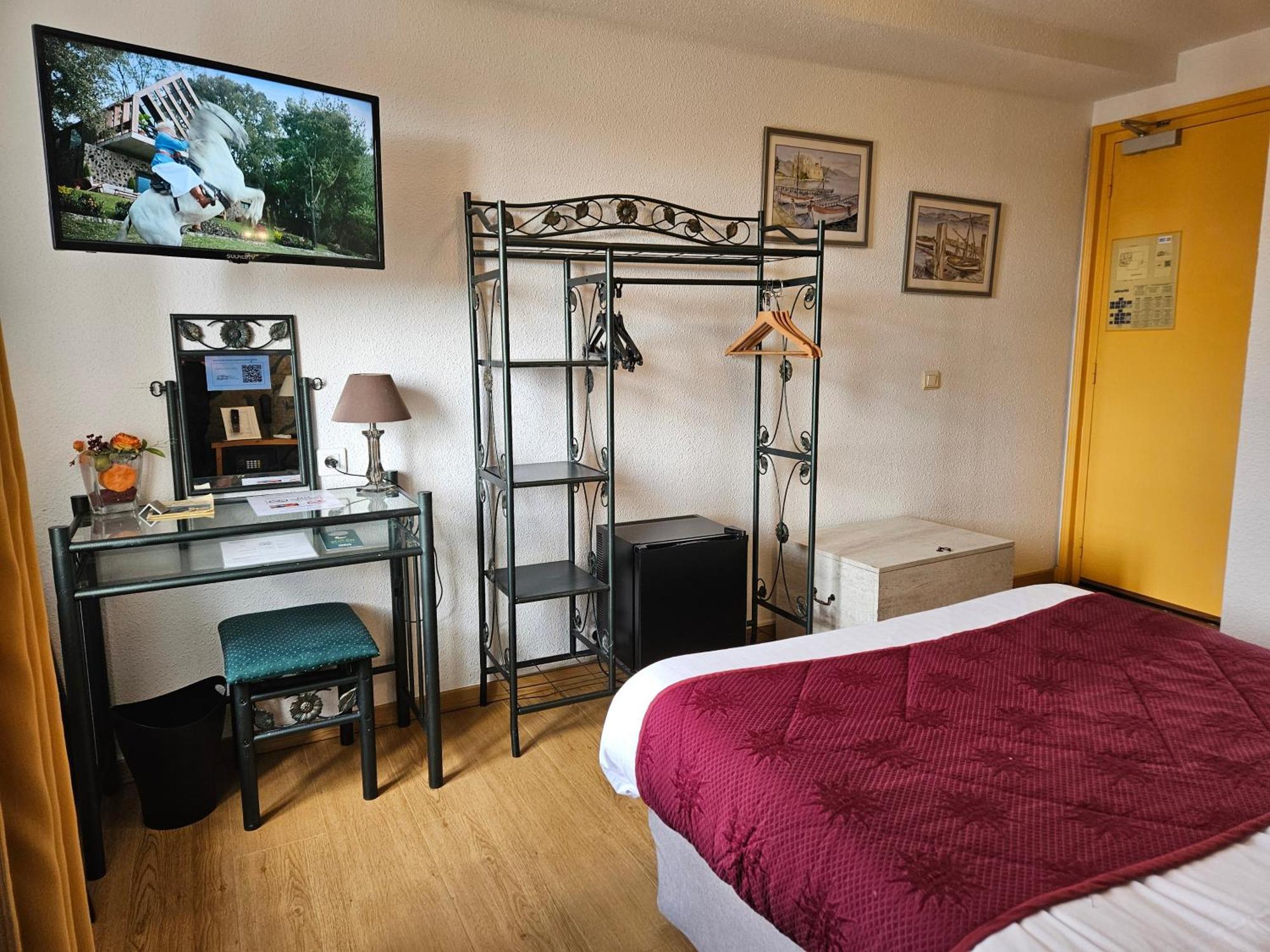 Le Val D'Amby Hotel Hieres-Sur-Amby Ngoại thất bức ảnh